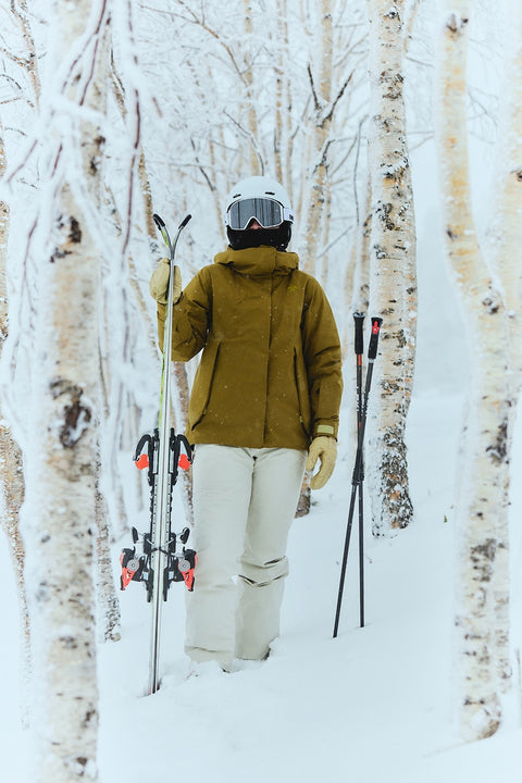 Model wearing the GW16300 W's GORE-TEX Down Jacket